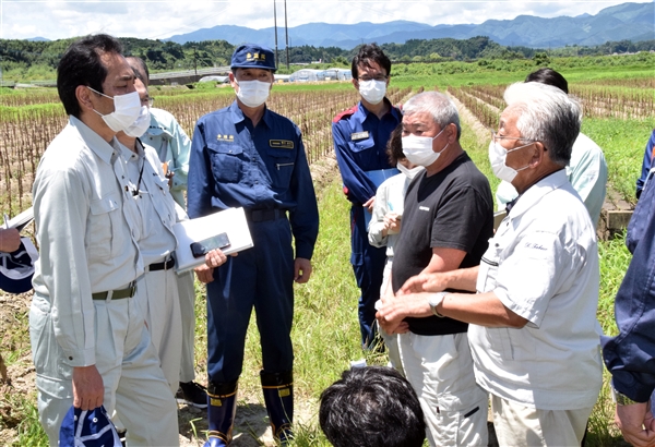 葉たばこ被災 心痛む 錦町を訪れ現状聞く