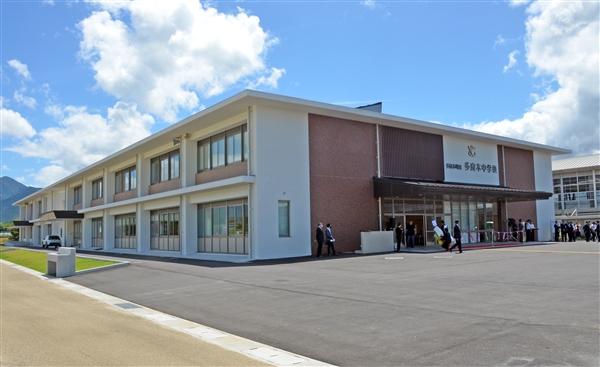 完成した多良木中新校舎 ./img/news/20230828040217_1.jpg6398